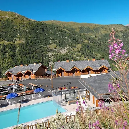 Chalet 8 *